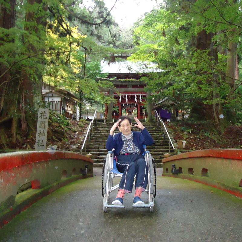 花園神社の紅葉もきれいです♪